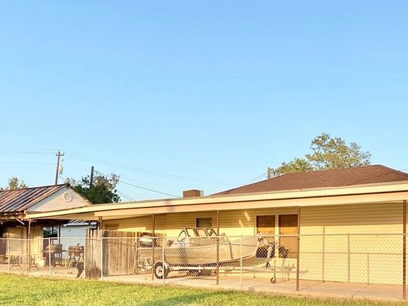 2nd image of 7035 Railroad Ave