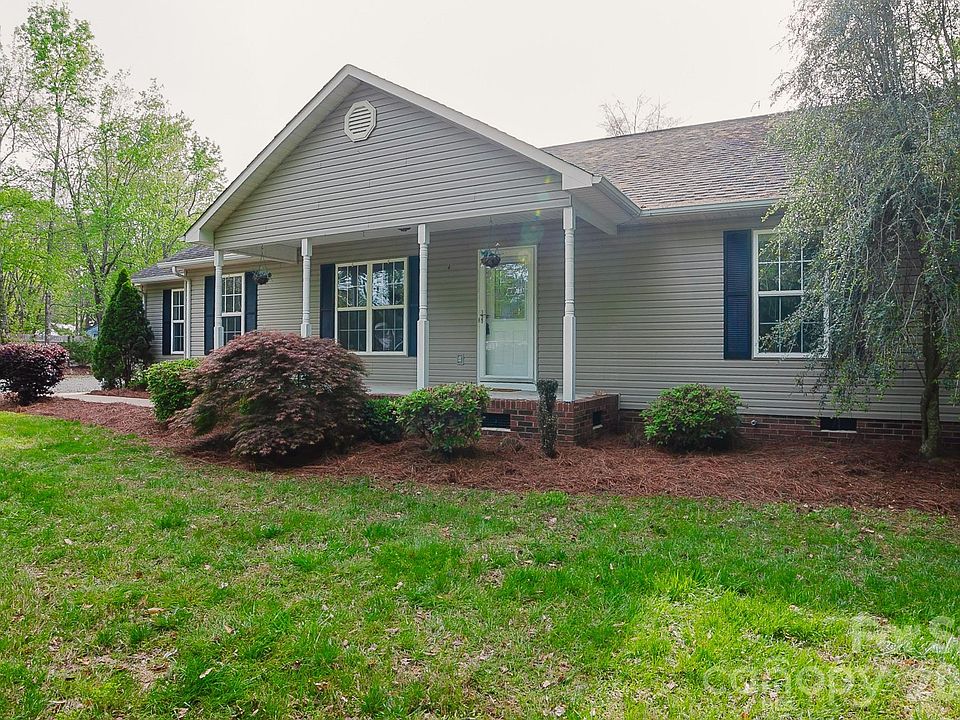 1st image of 2104 Badin Rd