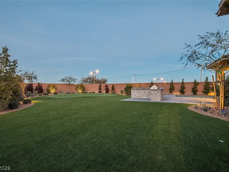 18 Garden Rain Dr — Photo 38
