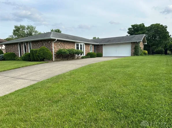 409 Mound St, Brookville, OH 45309