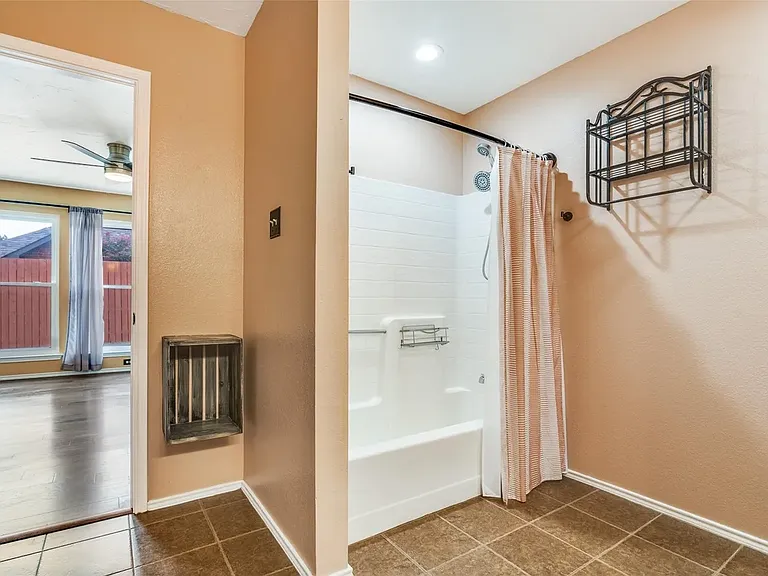 6512 Coral Ln — Photo 12