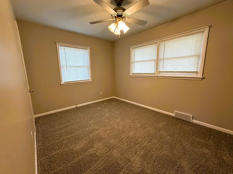 3368 S Vine St — Photo 5