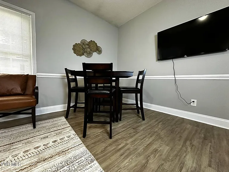 169 E Grande Ave #100 — Photo 18