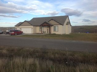 171 Spur Ct, Eltopia, WA 99330