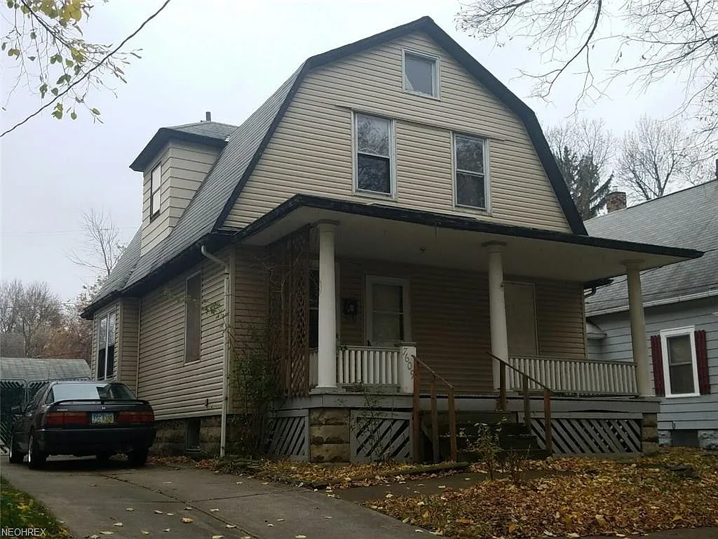 7609 Neville Ave photo 1