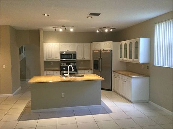3rd image of 4836 NW 53rd Cir