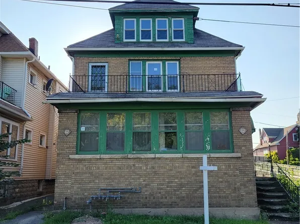 62 Lark St, Buffalo, NY 14211
