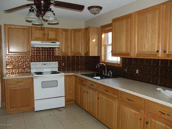 2nd image of 128 Louise Ln
