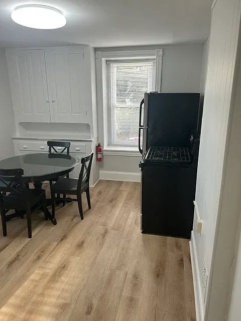 2 bed, 1200 sqft, $1,950 — Photo 3
