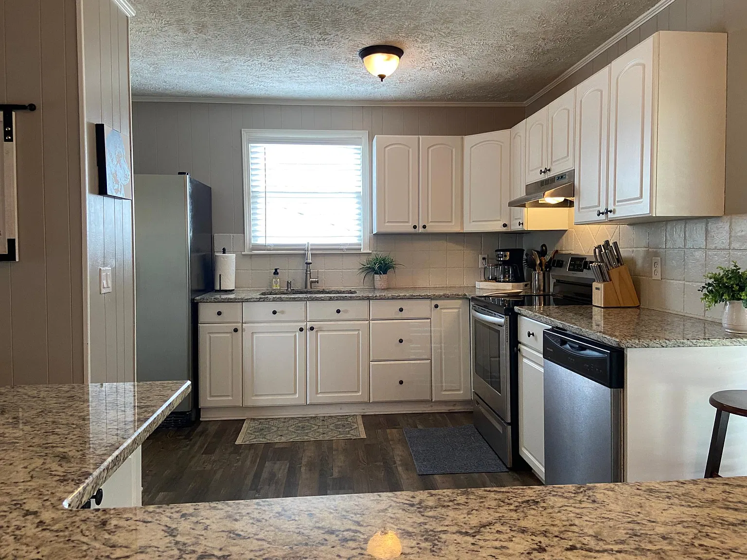 6528 Mercomatic Court — Photo 4