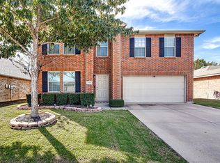 1349 Hillside Dr, Burleson, TX 76028