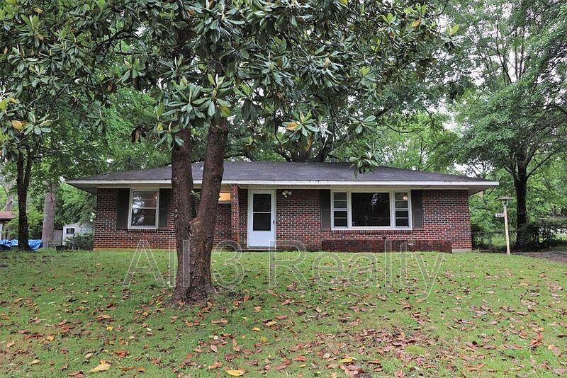 1st image of 726 S Marquette Dr