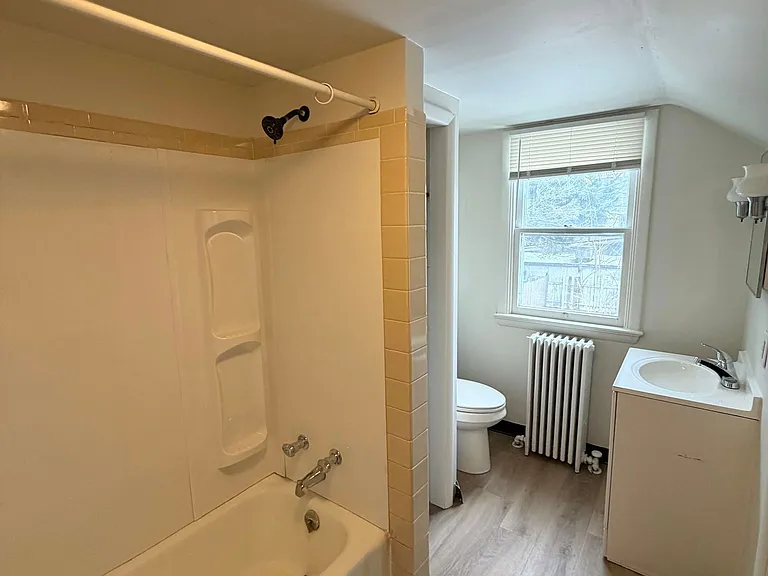 763 Manor St — Photo 16