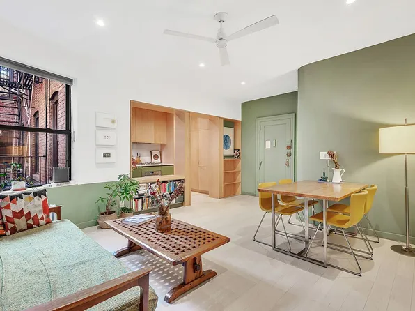 130 W 16th St APT 51, New York, NY 10011