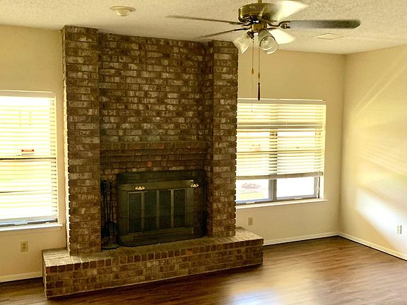 2nd image of 4714 Michelle Dr