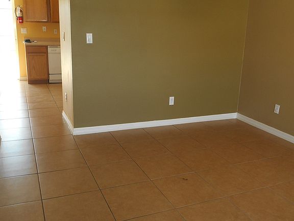 4th image of 252 Granada Blvd