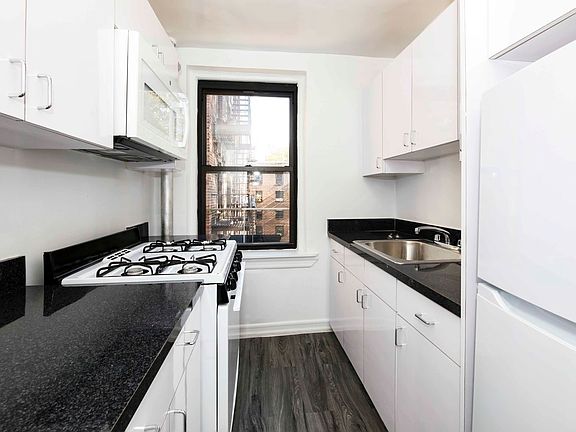 2nd image of 4305 47th St #2A