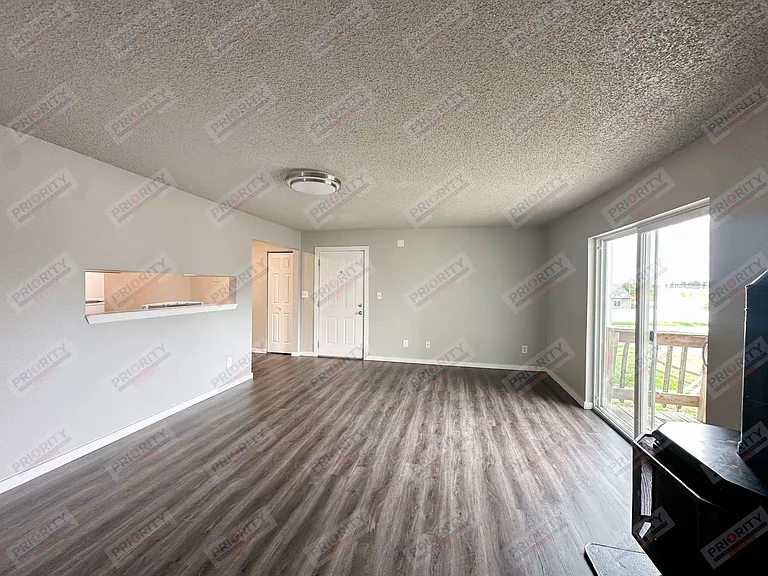 1106 Church Ave — Photo 3