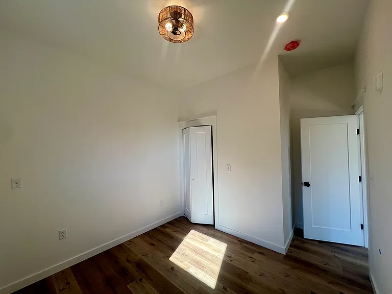 1704 Barclay St #2 — Photo 7