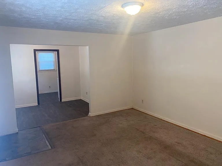 2354 Banks Ave — Photo 4