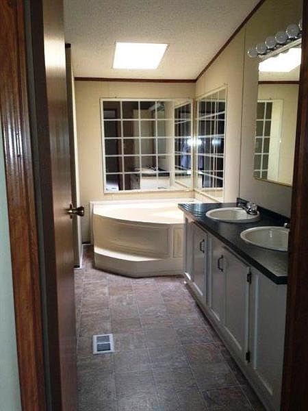2nd image of 485 Royal Pines Ln