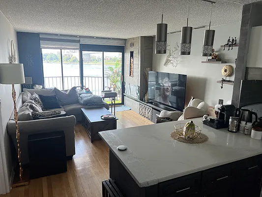 Rented by Compass | media 23