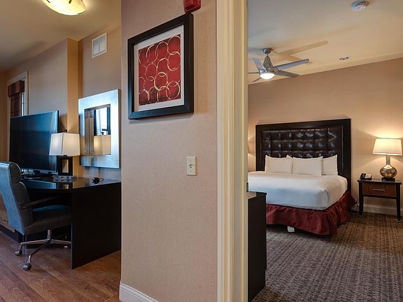3rd image of 2208A Branson Landing Blvd