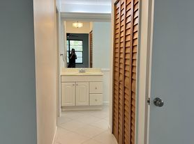 9875 Pineapple Tree Dr