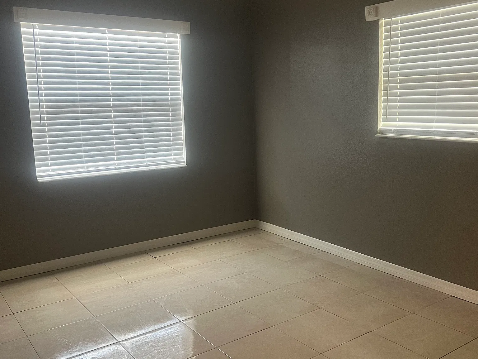 2 bed, 784 sqft, $1,300 — Photo 1