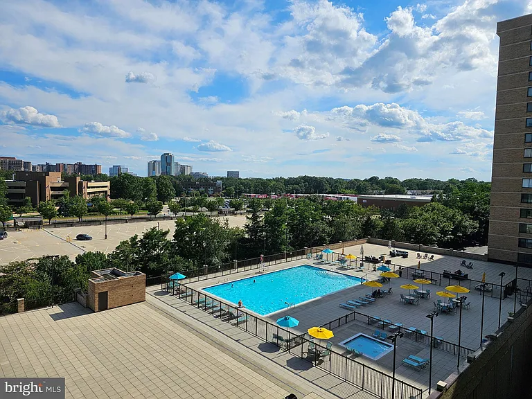 3709 S George Mason Dr #710 — Photo 27