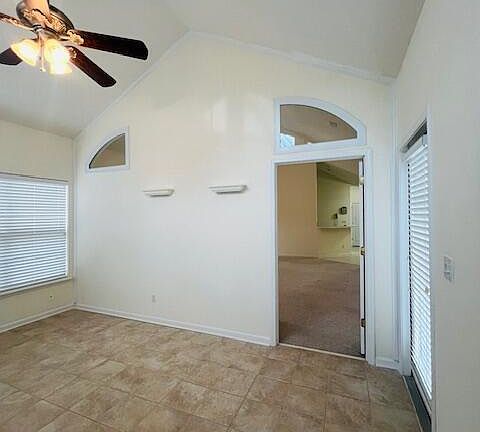 4th image of 10201 Pine Glen Cir
