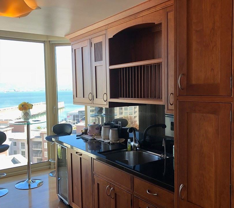 1st image of 88 King St Unit 1021