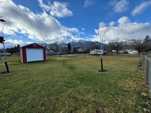 501 S East St, Joseph, OR 97846