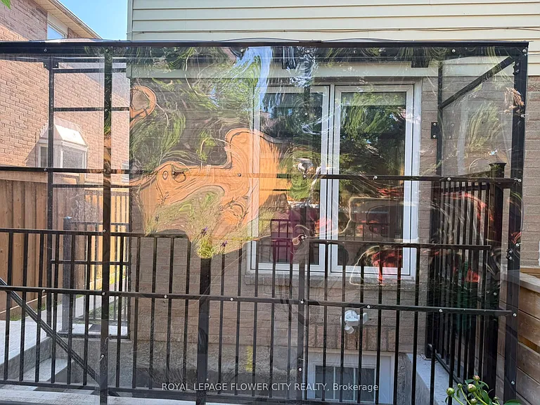 34 Gilmour Dr — Photo 11
