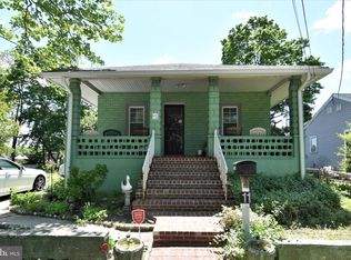 11 W Front St, Palmyra, NJ 08065