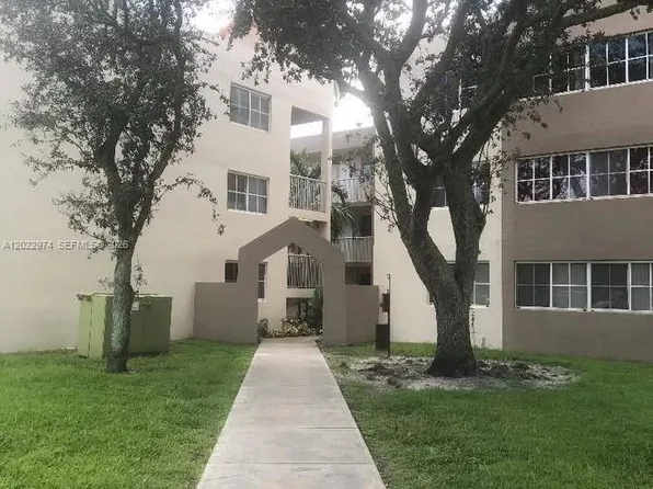 6155 NW 186th St APT 209, Hialeah, FL 33015