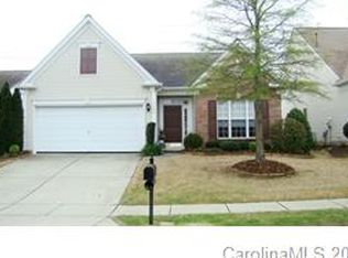 8406 Darcy Hopkins Dr, Charlotte, NC 28277