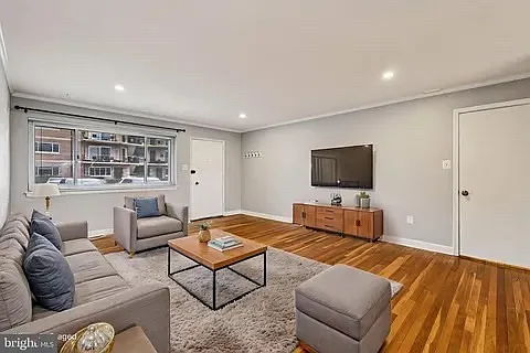 5013 Sentinel Dr #70 — Photo 2