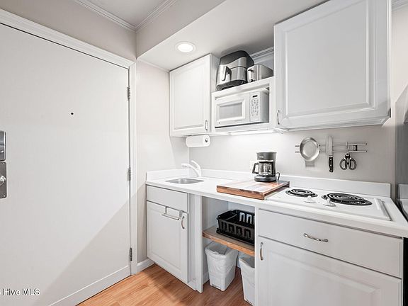 5th image of 6228 Harbourside Drive