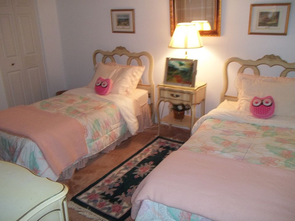 2nd image of 17980 Gulf Blvd APT 404