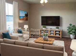 515 Sky Vue Dr APT C, Raymore, MO 64083