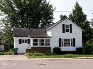 129 Pine St, Tigerton, WI 54486