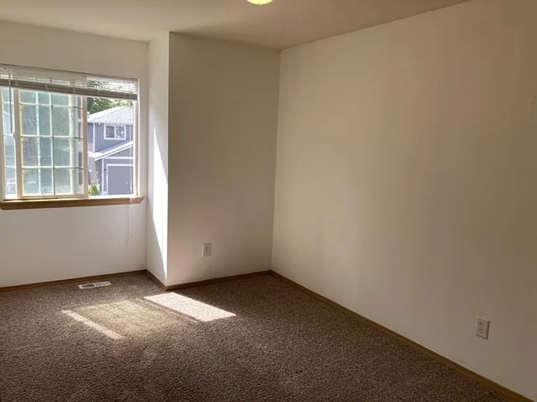 10429 56th Dr NE — Photo 11