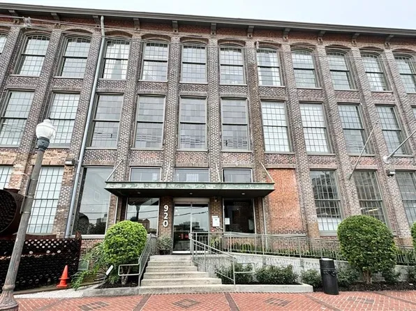 920 Poeyfarre St APT 339, New Orleans, LA 70130