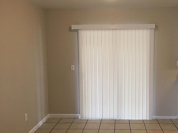 4th image of 939 Sonoma Ave