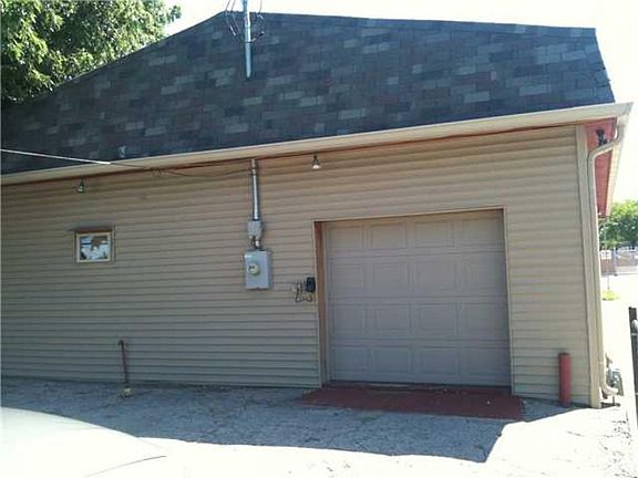 4th image of 2930 Shelby St