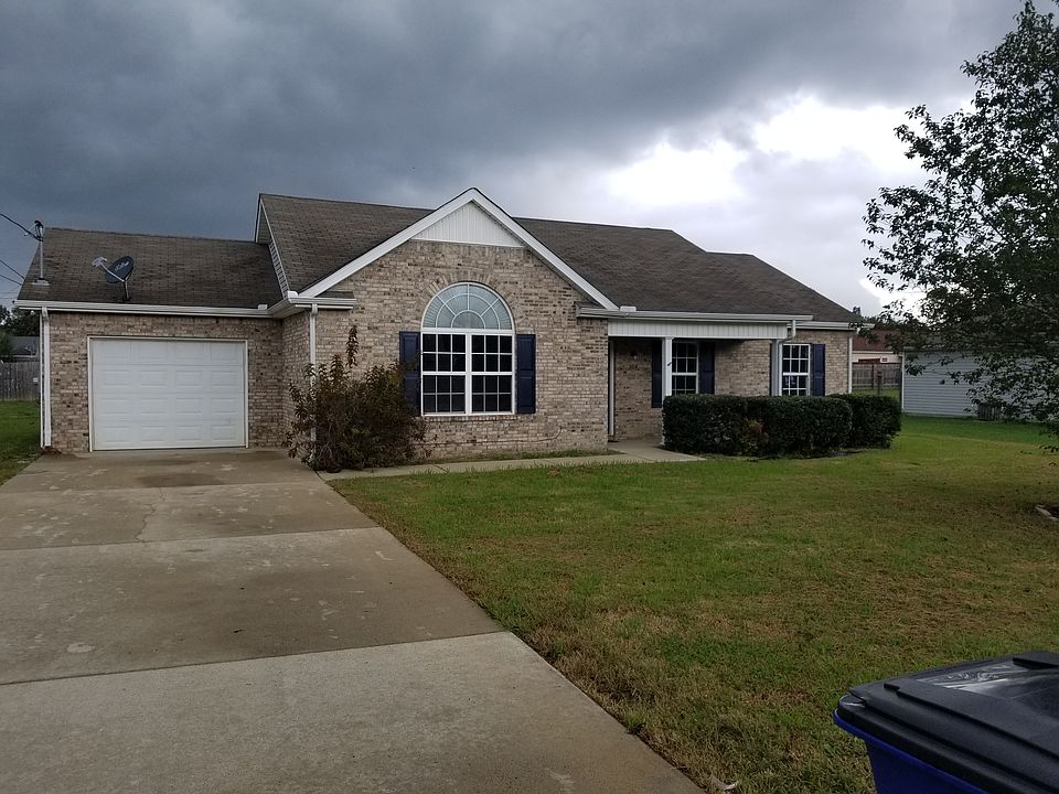 1st image of 304 Christopher Ct