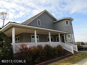 1st image of 577 Bayview Dr