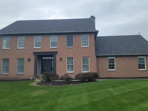 33 Ponds Side Dr, Fremont, OH 43420