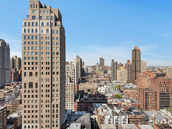 5th image of 301 E 79th St APT 30F